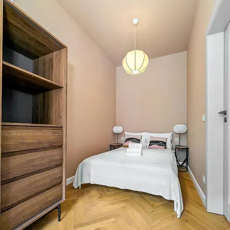 Krasinskiego By Bookinghost Wrocław