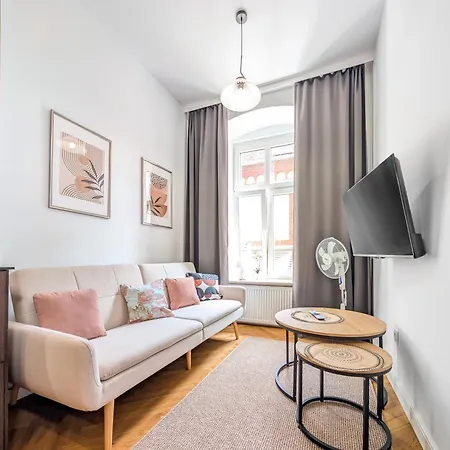 Apartman Krasinskiego By Bookinghost