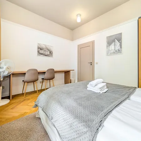 Krasinskiego By Bookinghost Apartamento *