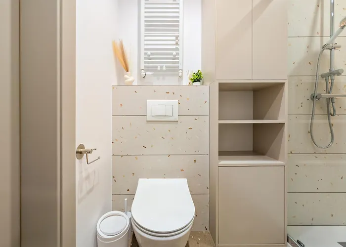 Krasinskiego By Bookinghost * 弗罗茨瓦夫